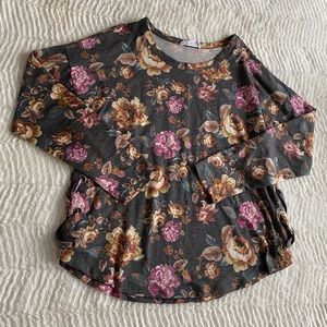 💥4/$20💥 NWOT floral sweater shirt